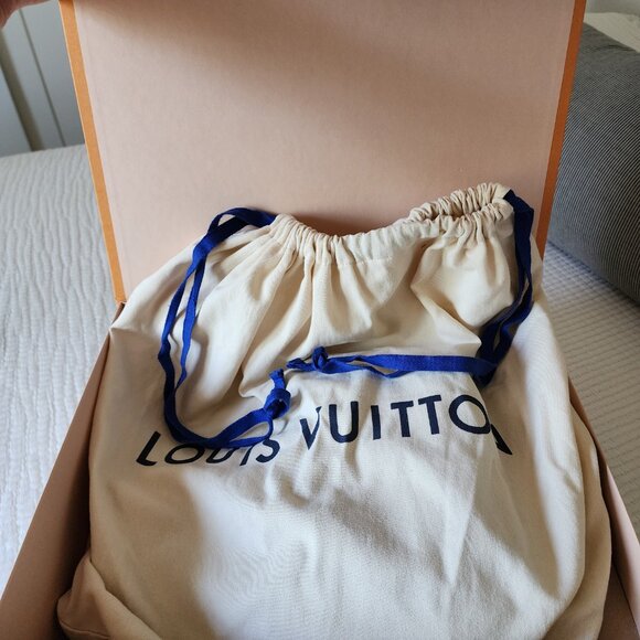 Louis Vuitton Empreinte Montsouris Backpack - Picture 12 of 16